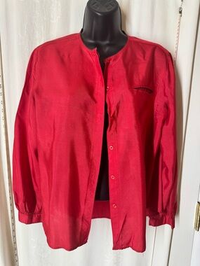 Vintage Gloria Vanderbilt Silk Button Down